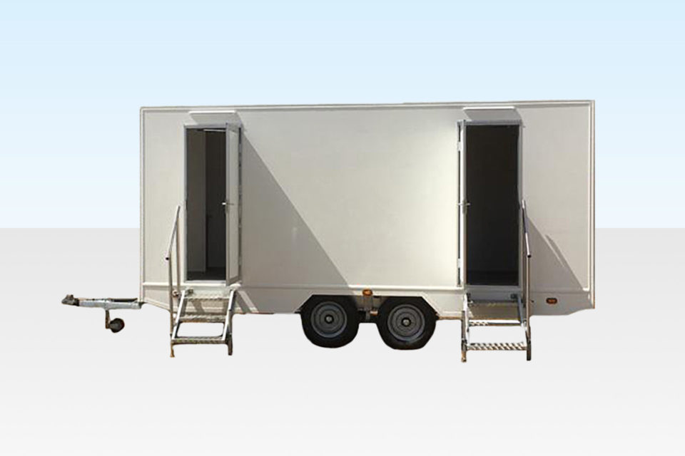 TOWABLE TOILET 2+2 1 TOWABLE TOILET 2+2