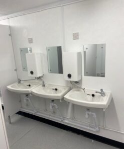 4+1 STEEL TOILET 20FT X 9FT