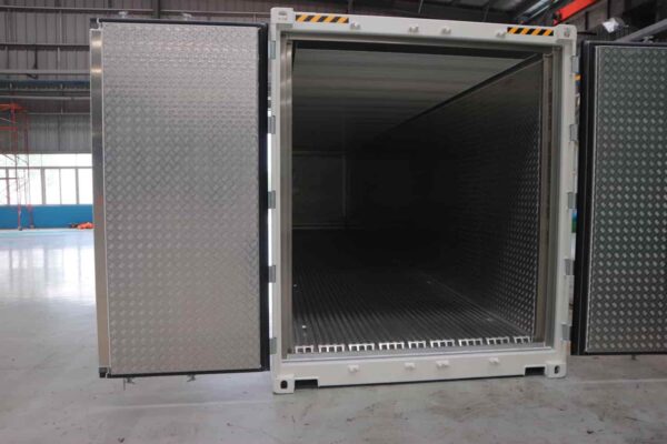 40ft Super Freezer -76°F to 30°F (460V/230V 3P) 1 40ft Super Freezer -76°F to 30°F (460V/230V 3P)